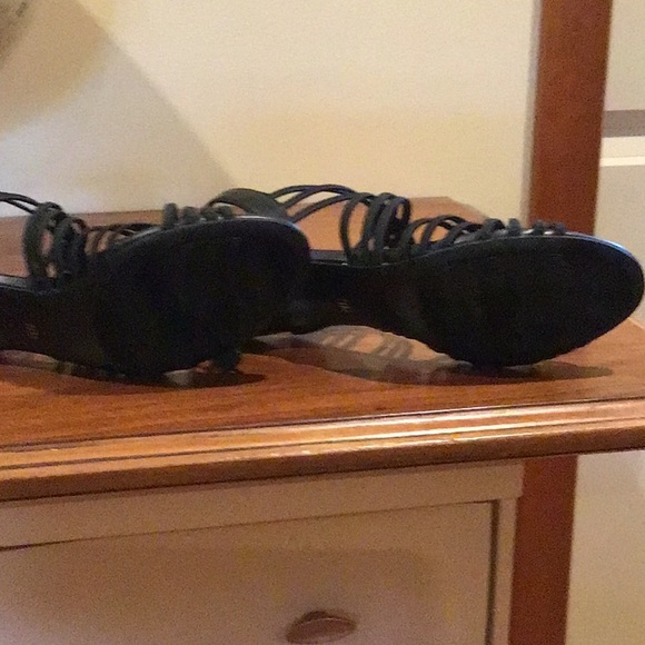 Sandals - Picture 3 of 6